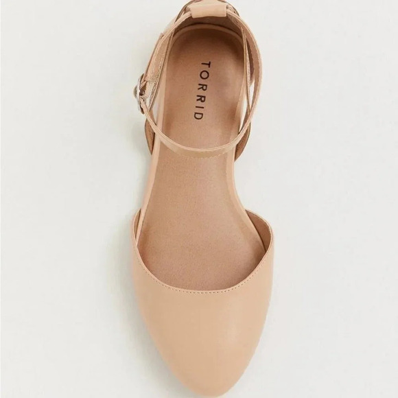 Torrid Laser Cut  Beige Flat Shoes - Picture 1 of 11